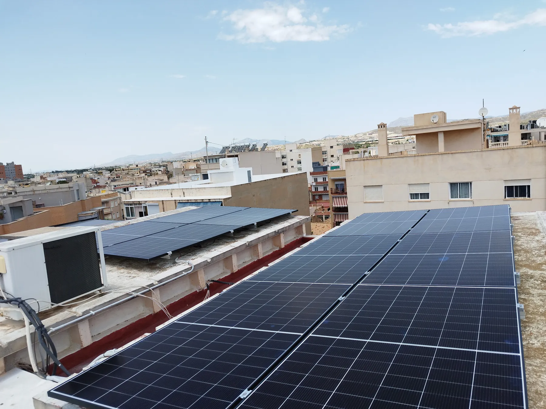 Paneles solares instalados en El Campello